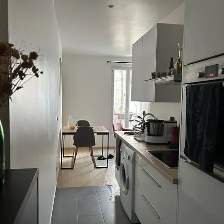 A Deux Pas De Paris Apartamento